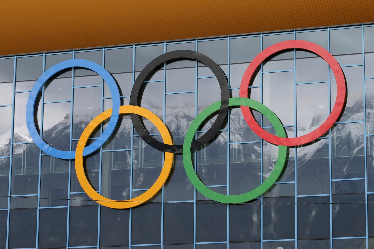 Зачем мировые бренды спонсируют Олимпийские игры, и как будут сотрудничать футбольные организации России и Мавритании